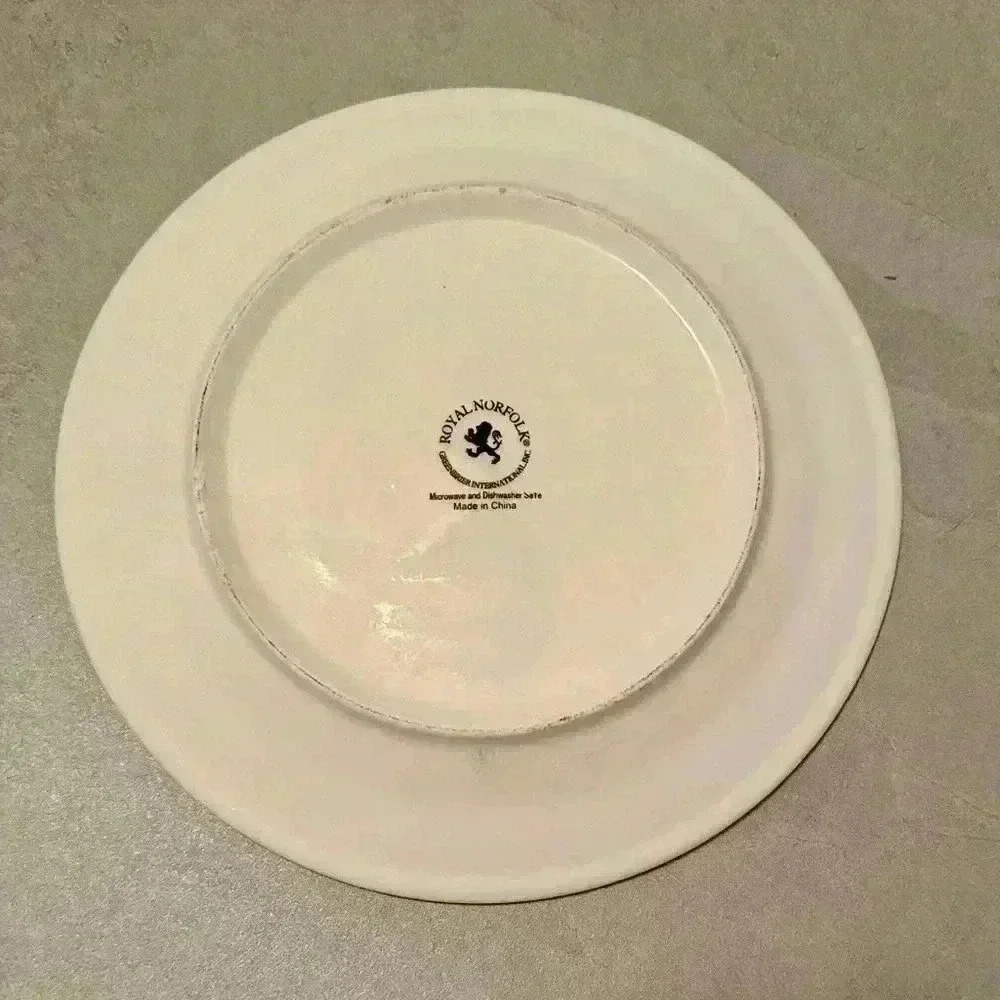 Royal Norfolk~ Cookies for Santa 8” Plate NEW Stoneware NICE! - Picture 2 of 6